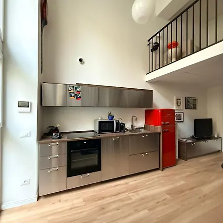 Loft Con Giardino Privato A Milán